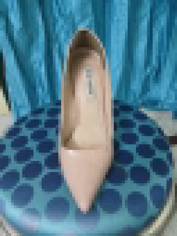 _goddessloyalty's tweet photo. Going to sell these heavily worn heels to the highest bidder. https://t.co/vxVcHlV5zU