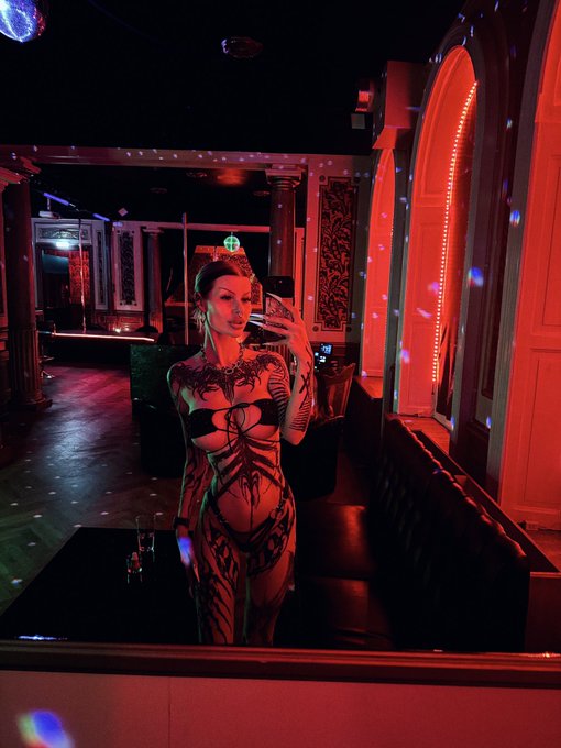 Honeybabesugarpiie 🌭 - 💃🏼 https://t.co/OFoqswx13F