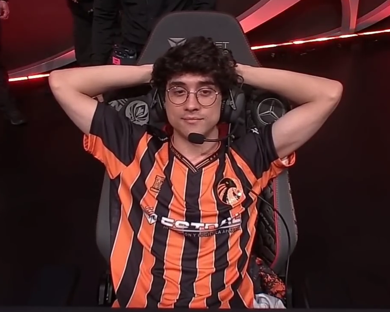 Shirokei15's tweet photo. MSI 2024                        ///                        MSI 2026 https://t.co/gHAiPhf6Cw
