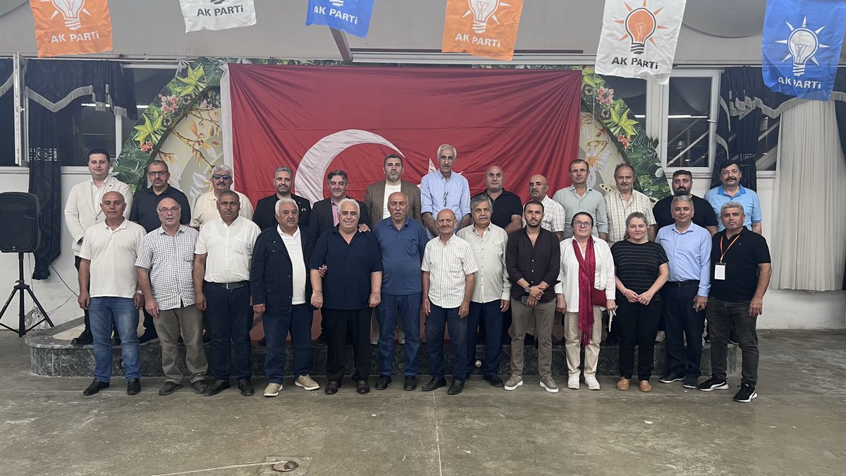 akbcekmece's tweet photo. İlçe Başkanımız Rasim Yağar öncülüğünde, İlçe Teşkilat Başkanımız Musa Kaynar koordinasyonunda, Kadın Kolları ve Gençlik Kolları Başkanlıklarımızın destekleriyle; Kumburgaz, Celaliye, Kamiloba, Güzelce, Yenimahalle ve Bahçelievler mahallelerimizin üye buluşmasını büyük bir coşku ve heyecanla gerçekleştirdik.

Güçlü teşkilat yapımız ve dava arkadaşlarımızın azmiyle, Türkiye Yüzyılı hedeflerimiz doğrultusunda durmadan çalışmaya devam ediyoruz.

Birlikte güçlü teşkilat, güçlü Büyükçekmece, güçlü Türkiye!

@akpartiistanbul 
@abdullahozdemir 
@halimaksu 
@RYagar 
@musakaynar