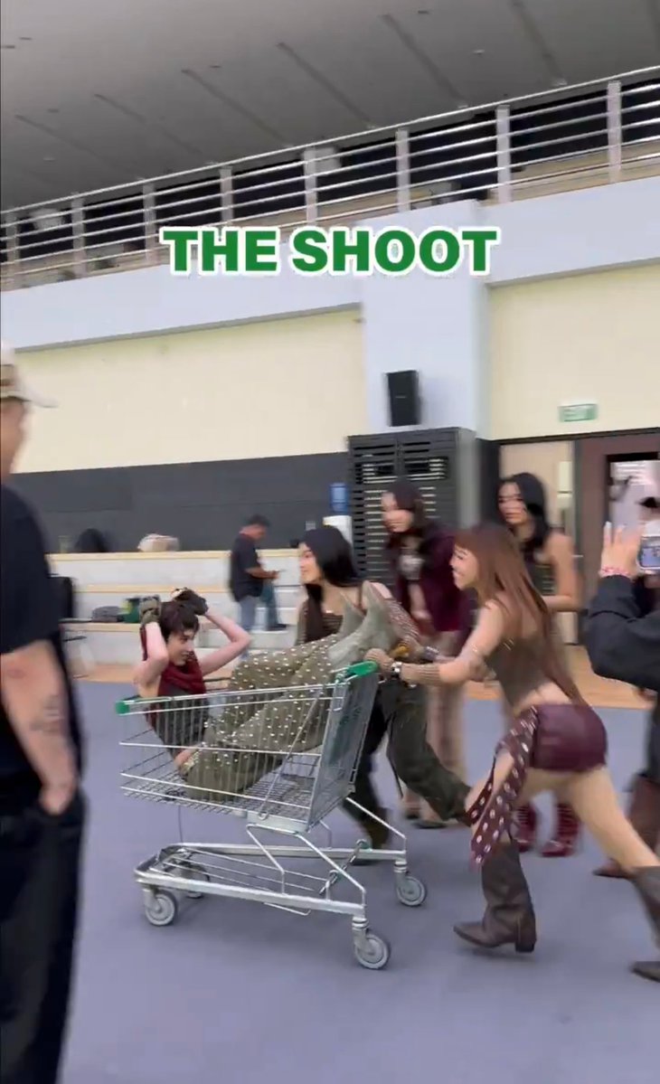 Xonellar's tweet photo. Pwede na i-check out yung nasa cart ko.

The cart in question:

#Puregold #Xonara #XONARA_EUREKAH https://t.co/4g1hZliQni