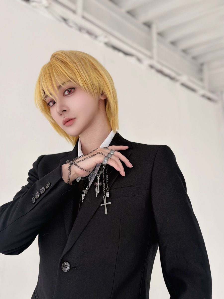 クラピカ速報⛓️ 通常と緋の目verどっちが好き？