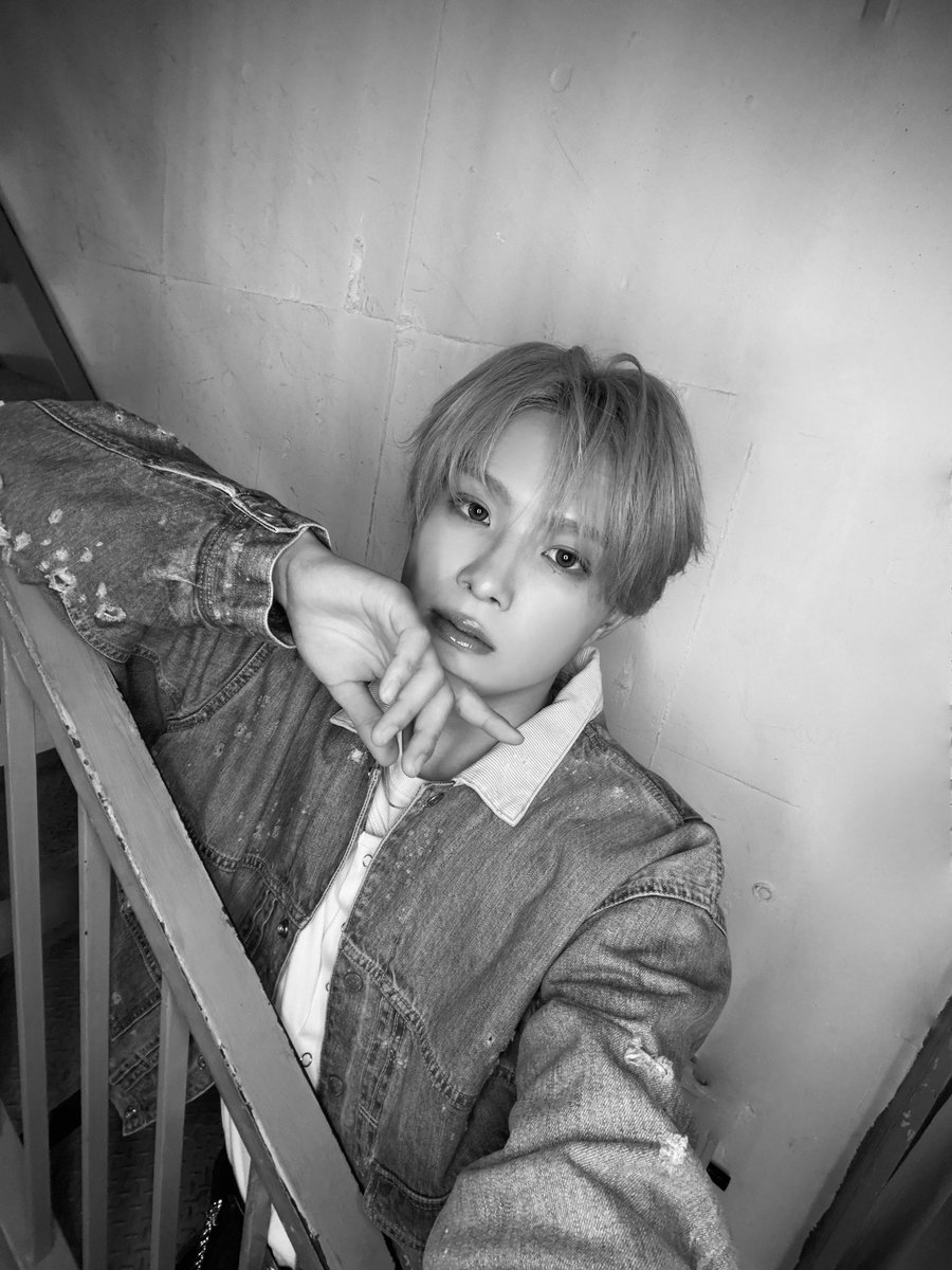 aoen_members's tweet photo. 優樹(YUJU)です🐶🩵
aoenが「JUNON」8月号に掲載いただいております！

お気に入りの衣装と一緒に、誌面も楽しんでいただけたら嬉しいです🤍💫

#JUNON
#aoen #アオエン #優樹 #YUJU https://t.co/l3oU91YPPe