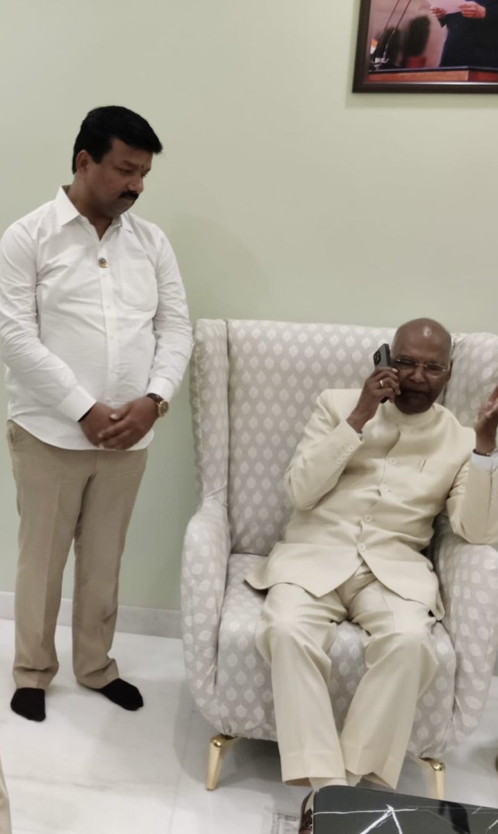 deepakvishwa16's tweet photo. @ramnathkovind thanks sir we are honoured https://t.co/oFfmgvdcqL