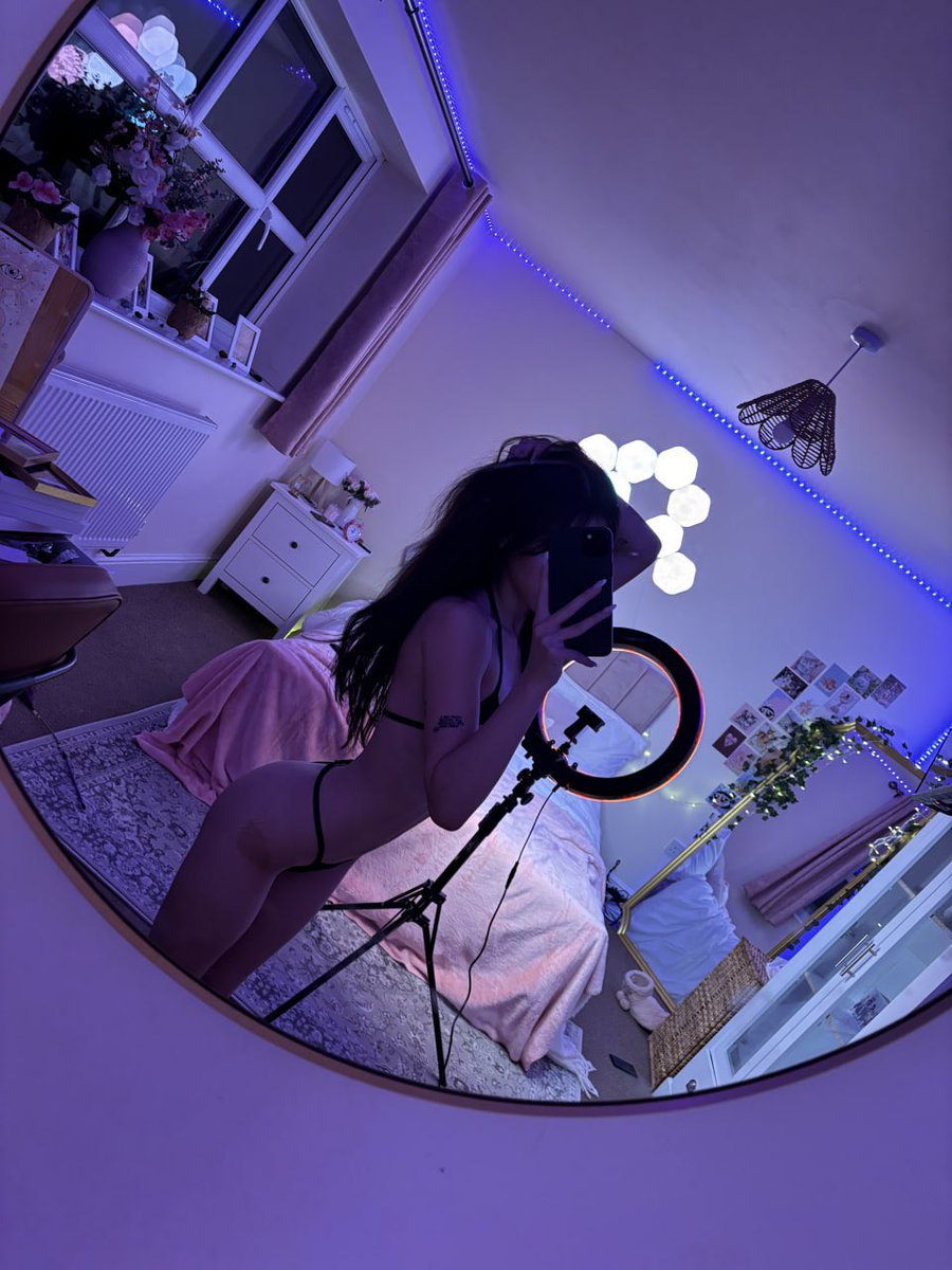 Annablush018's tweet photo. be needy around me PLEASE https://t.co/8xSEjG5MOW