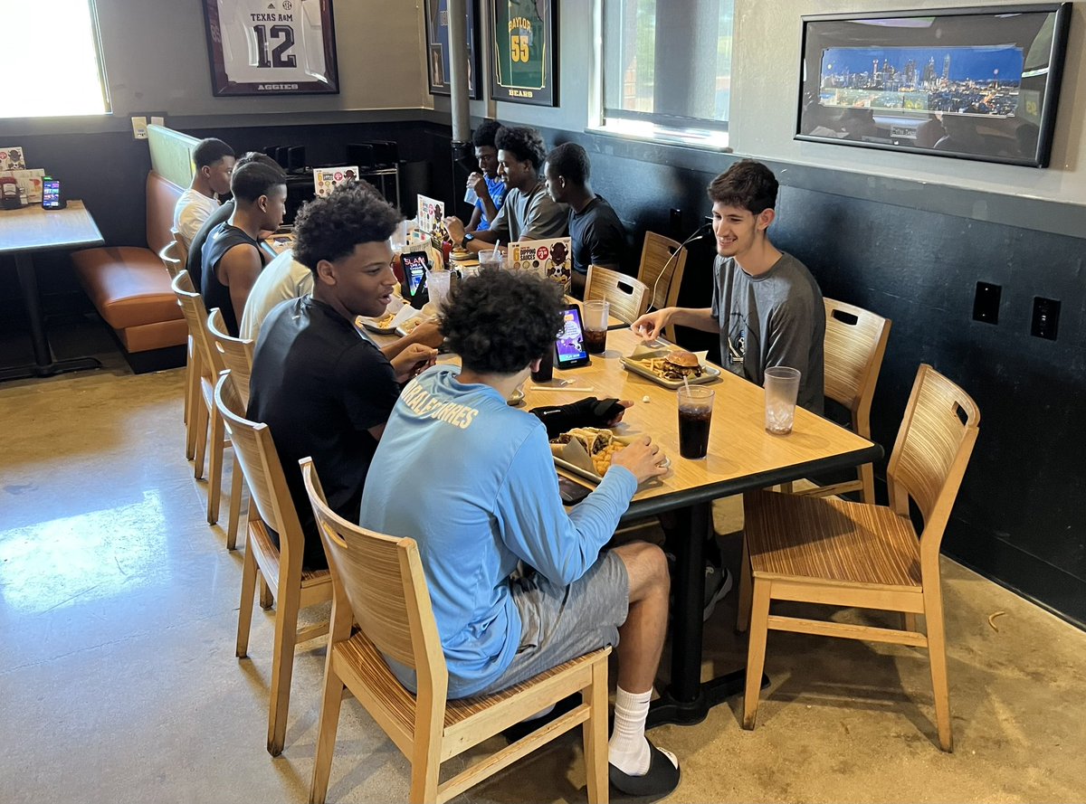 BWood_Hoops's tweet photo. Thank you @Tabchoops for the opportunity to compete against some great competition this past weekend at the TABC Showcase up in DFW.

The Bucs went 1-2 but learned a lot in those loses. We got better each outing and showed some GRIT &amp; RESILIENCY!

#BucPRiDE 🏴‍☠️
#WhereYaFrom https://t.co/CxsGOO69jG