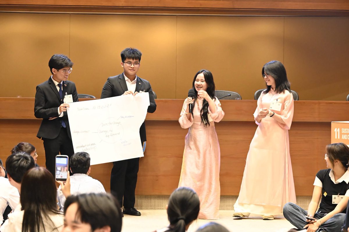UNDPasiapac's tweet photo. Day 1 of the @YouthCoLab Summit opened with an interactive showcase of what ten years of collective action has produced in Asia-Pacific.

Youth entrepreneurs took the stage to share how they scaled their reach, deepened community impact, and earned recognition.

Support from ‌@Citi Foundation and partners, including governments, institutions, policymakers, entrepreneurship support organizations, academia, and private sector is directly fuelling opportunities for young social entrepreneurs across the region.

#YouthCoLabSummit2026 #LiftOffForAll #YouthMoonshot #Youth2030 #FutureOfYouth