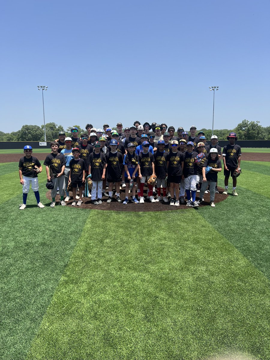 TheEASTBaseball's tweet photo. Great 1st Day of Camp on the Eastside. Great looking week ahead… #EASTSIDEbaseball #futureisbright https://t.co/JnlYvvMLJS