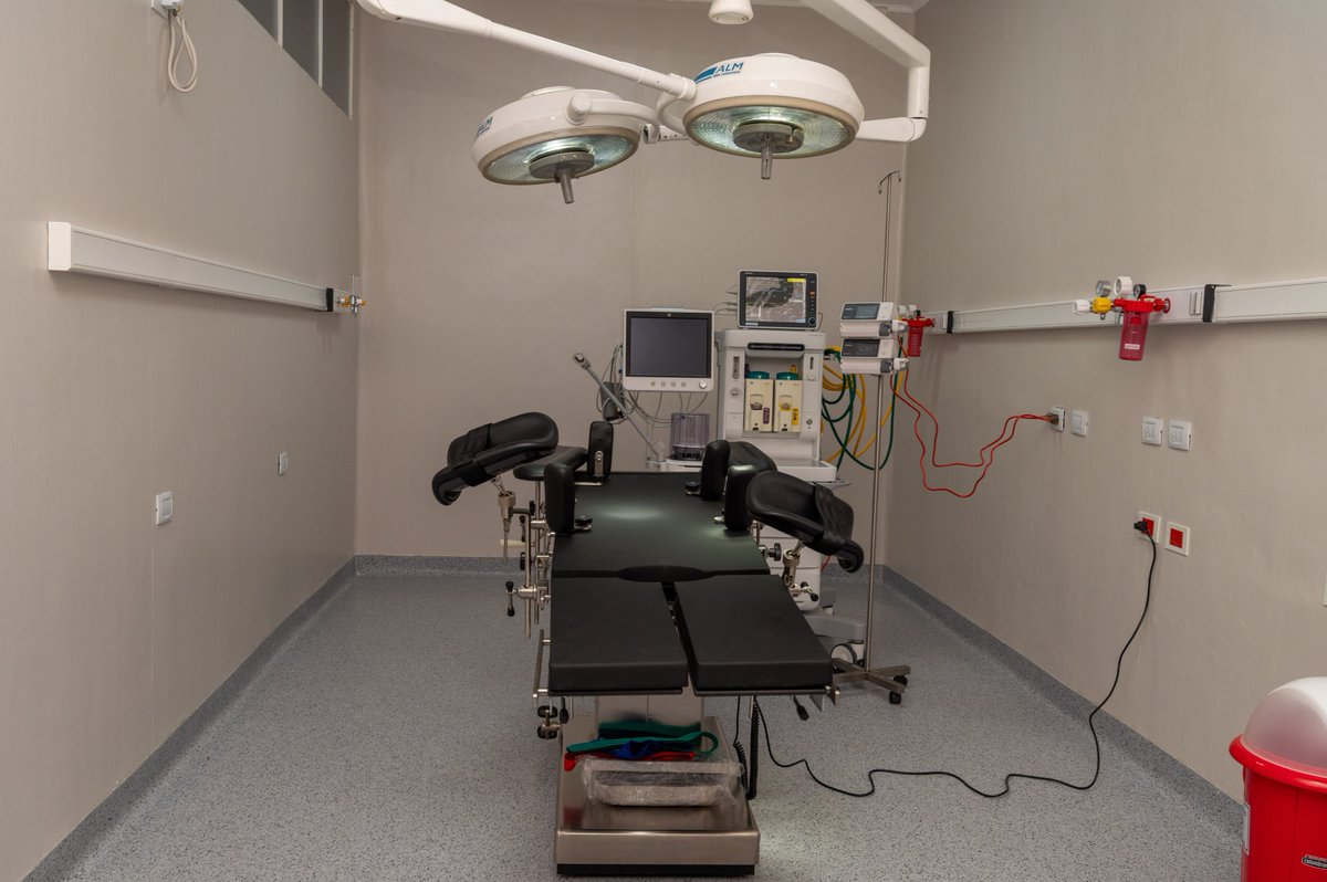 amado_regino's tweet photo. Hoy junto al gobernador 𝗢𝘀𝘃𝗮𝗹𝗱𝗼 𝗝𝗮𝗹𝗱𝗼 acompañamos la inauguración del nuevo sector médico del Hospital Regional General Lamadrid de Monteros, https://t.co/qZ7CuzwU9x