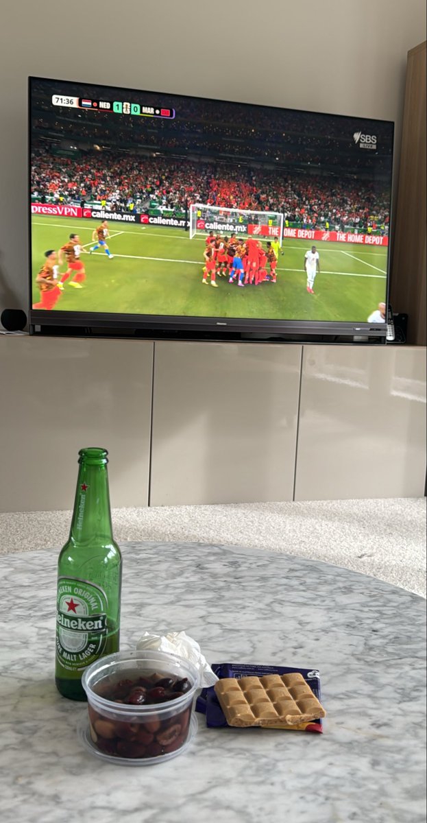 canafoid's tweet photo. Heineken olives chocolate and world cup https://t.co/Rpx7yc0Eh7