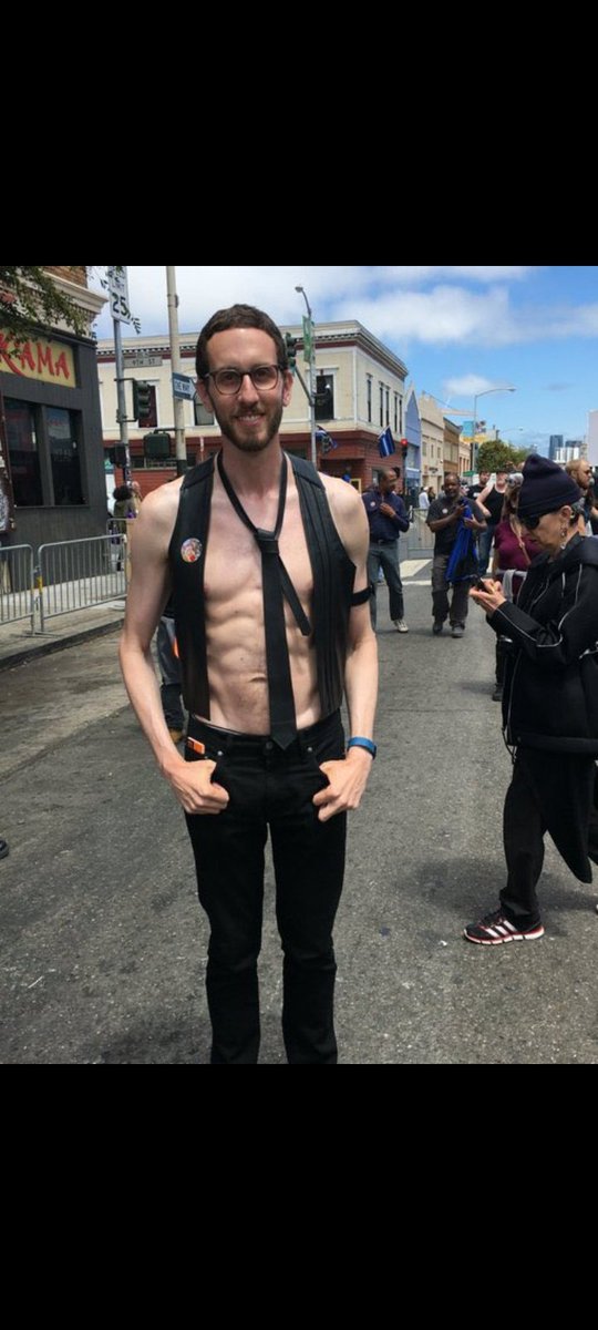 TTanzberger's tweet photo. @ShadowofEzra Should have worn your uniform. https://t.co/9qMVzi2pMr