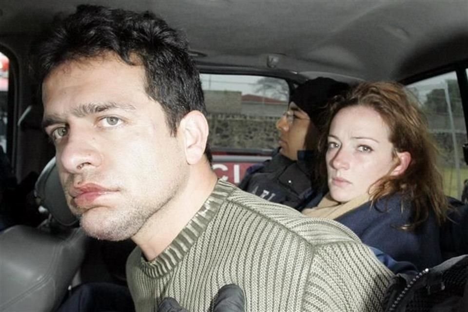 EmilioVallejoRL's tweet photo. Apenas MORENA sea sacado del poder, el Estado Mexicano debe solicitar a Francia la aprehensión y extradición de Florence Cassez (@Florence_Cassez), secuestradora, amante y cómplice de Israel Vallarta; quien fue liberada por Olga Sánchez Cordero, echando por tierra la heroica labor del Ingeniero Genaro García Luna y la Policía Federal.
