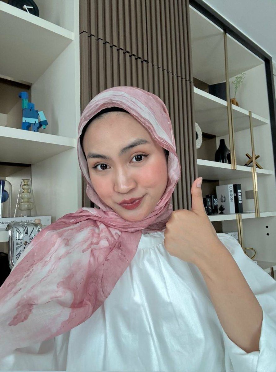 kaonashiext's tweet photo. Pengen elus pipinya terus kecup bibirnya sheeesh https://t.co/uulKybicUe