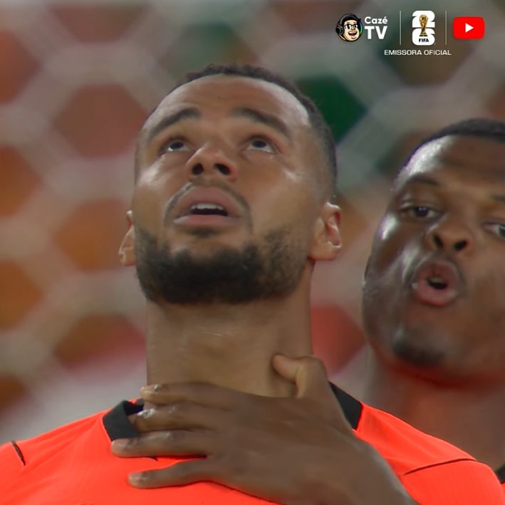 CentralDoBrega's tweet photo. Nos últimos dias, Cody Gakpo recebeu a notícia da morte do seu filho durante a gravidez.

Mesmo abalado com a notícia, fez questão de continuar na Copa do Mundo e ir pro jogo contra Marrocos

Fez o gol e se emocionou muito. https://t.co/xQGgFtIDAS