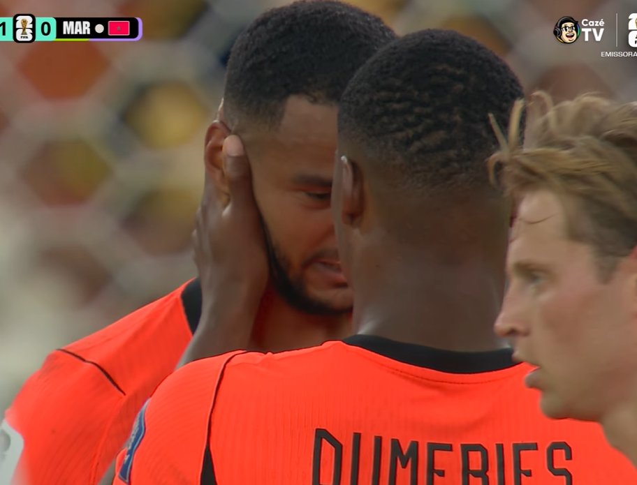 CentralDoBrega's tweet photo. Nos últimos dias, Cody Gakpo recebeu a notícia da morte do seu filho durante a gravidez.

Mesmo abalado com a notícia, fez questão de continuar na Copa do Mundo e ir pro jogo contra Marrocos

Fez o gol e se emocionou muito. https://t.co/xQGgFtIDAS