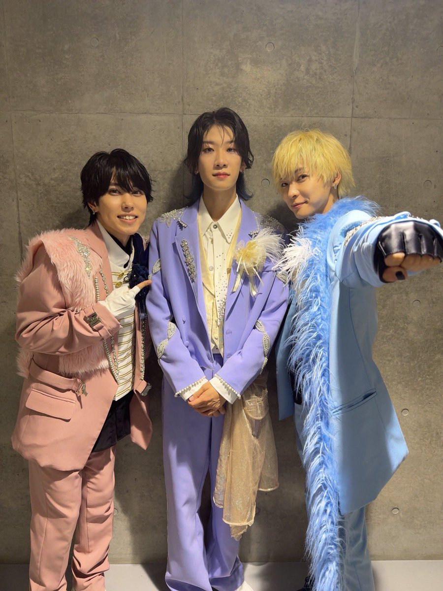 Taroumaru81's tweet photo. 玲央 せんぱいと
ライブ頑張ろうねって真剣な表情で掛けてくれた言葉がここ2週間の大きな原動力になりました。素でﾒﾛを発揮するので心臓に悪い。でもボーイミーツガールの時すれ違い様に拳出したらスルーされました。それとご飯の時、隣で誰よりも美味しそうに味噌汁飲んでました
 #キンプリスパライ https://t.co/CBTePgIvLA