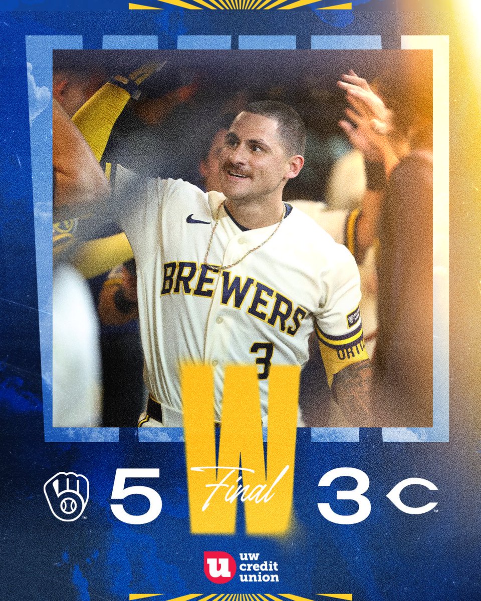 Brewers's tweet photo. The Crew came back

#ThisIsMyCrew x @UWCreditUnion https://t.co/e2owNw9ymb