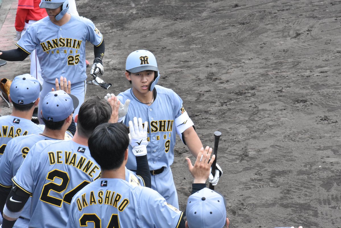 daily_kasai's tweet photo. 立石選手、栗林投手から四回に逆転の2ラン！
復活に向け、豪快なアーチでアピールしました。 https://t.co/k2t1uZ6A2I