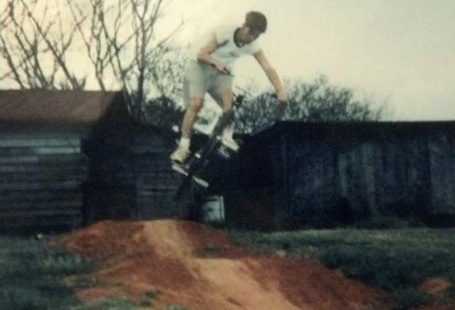 723Racing's tweet photo. @MotoBakin @StumpDawgg Got it! Me on my Jay Mirron replica Schwinn Hydragluide! https://t.co/bnUEY081p3