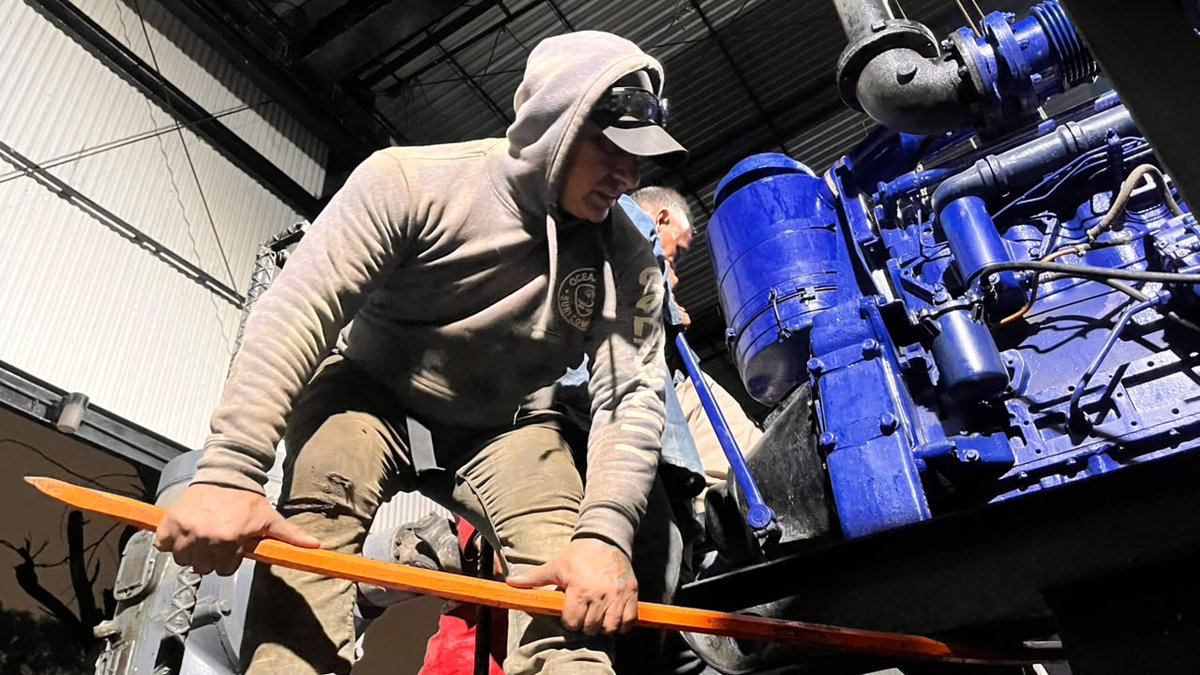 OPDM_Tlalne's tweet photo. Los trabajos en el Cárcamo INDECO continúan.

Como parte de las acciones que se realizan en el lugar, nuestro personal operativo lleva a cabo la instalación de un nuevo motor de combustión, que contribuirá al proceso de restablecimiento de la operación de la infraestructura. https://t.co/xZ8J0nn0x4