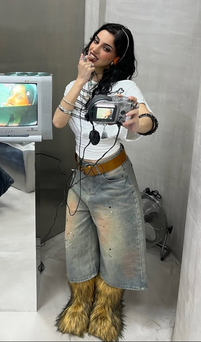 qusamo3's tweet photo. أحب هالبنت حسابها منعش ستايلاتها حلوة وملامحها جميلة ما شاء الله أحب هالنوع من الملامح https://t.co/aSp6YzGr9S