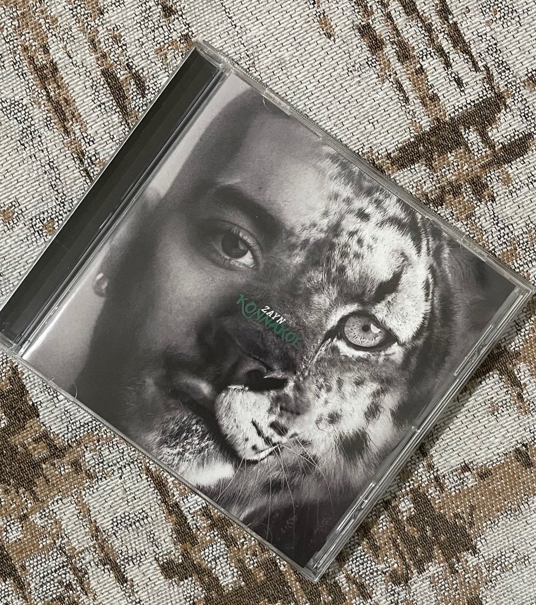 zainforliam's tweet photo. finally holding my konnakol in my hands 🥹💚 what an incredible album, and what a beautiful cover. i love you, zayn. thank you for this work of art https://t.co/5MtyjEbo4l