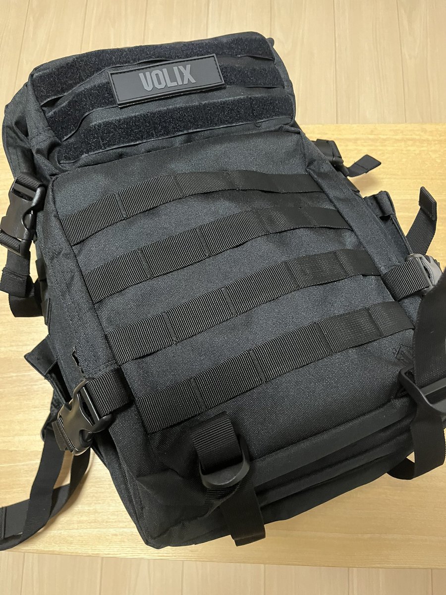 nnaradin's tweet photo. VOLIXのリュックでかかった！
これで会社とジム用具全て入る👏 https://t.co/Kvb5ozkYS4