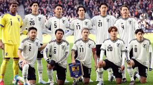 kerishi2025's tweet photo. 2030年W杯時　日本代表メンバーの年齢🇯🇵

⭕️：年齢的に問題ないであろうメンバー
鈴木彩艶　27歳
大迫敬介　30歳
早川友基　31歳
菅原由勢　30歳
板倉滉　　33歳
渡辺剛　　33歳
瀬古歩夢　30歳
伊藤洋輝　31歳
冨安健洋　31歳
鈴木淳之介26歳
町野修斗　30歳
田中碧　　31歳
久保建英　29歳
後藤啓介　25歳
堂安律　　32歳
前田大然　32歳
中村敬斗　29歳
鎌田大地　33歳
鈴木唯人　28歳
上田綺世　31歳
小川航基　32歳
佐野海舟　29歳
塩貝健人　25歳
三笘薫       33歳
町田浩樹   32歳
佐野航大   26歳
藤田譲瑠チマ 28歳
佐藤龍之介23歳
松木玖生   27歳

❌：年齢的に厳しいであろうメンバー
長友佑都　43歳
伊東純也　37歳
谷口彰悟　38歳
南野拓実　35歳
守田英正　35歳