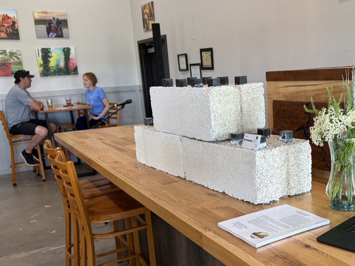 kennethhmeyer's tweet photo. Bill Brehmer, President and Co-Founder of Renewabuild Great Plains, had a great time this past weekend educating brewer/grower Lee Anderson and his guests at A Homestead Brew regarding our structural hemp block wall system. https://t.co/mnRzXQzr3Y