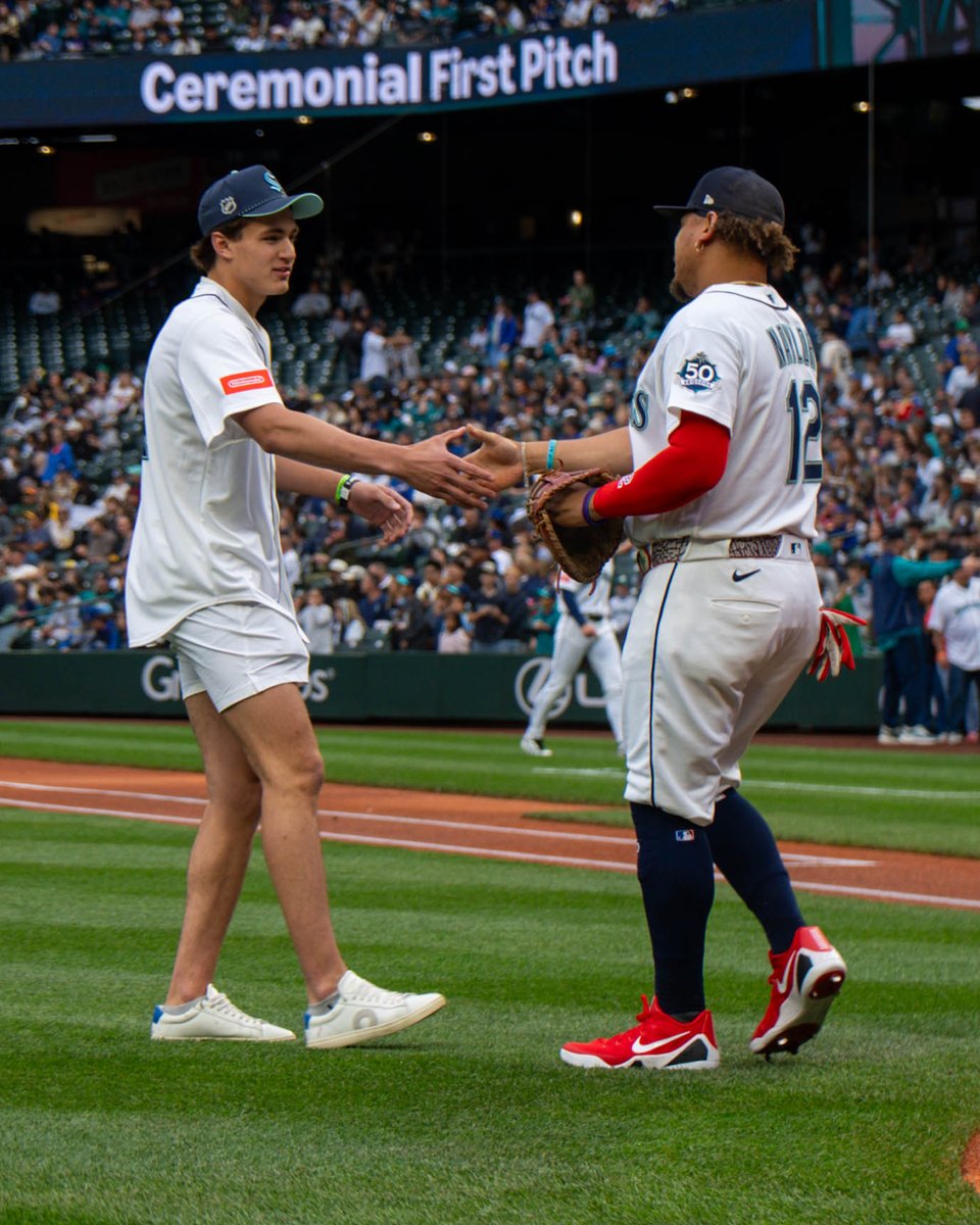 SeattleKraken's tweet photo. Steeeeeerike! https://t.co/bkaXebYBhy