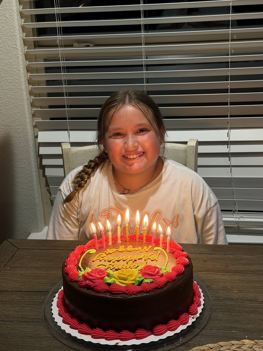CoachCodyMoore's tweet photo. Happy 1️⃣0️⃣th Birthday to my baby girl! 💖 Double digits already! Watching you grow into such a kind, caring, amazing young lady has been the greatest joy. So proud to be your dad. We love you! 🎉🎂🎈#TeamMoore #GirlDad https://t.co/qqdkIv9EIC