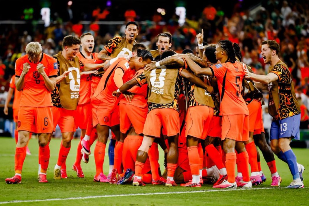 totalcristiano's tweet photo. This is football. 🙏🧡 https://t.co/6BzFCiHnB4