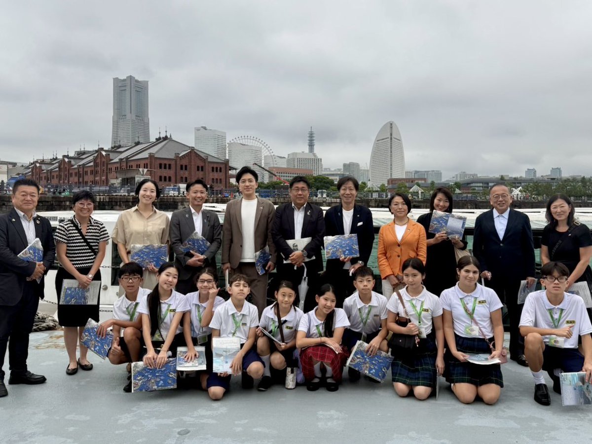 junkokokumin's tweet photo. 昨日は、横浜とブラジルの友好親善で来日中の #大志万学院🇧🇷の生徒様と横浜港クルーズでした🛳️

#国民民主党神奈川県連 坂本幹事長@gutsdego と国際局担当として参加いたしました🙋‍♀️
が、私は早くから船酔いでダウン⤵️🤢

学生さんは楽しそうでよかったです☺️
🇧🇷⚽️おめでとうございます🍾 https://t.co/Jn3ocSsSFn