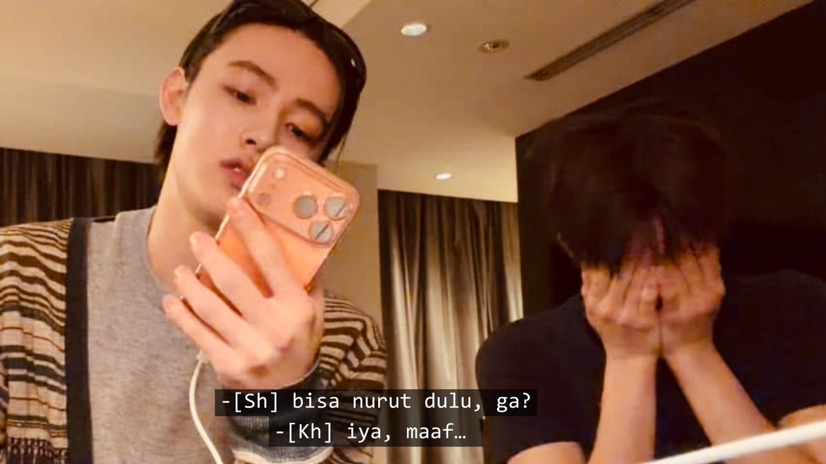 엄 tweet media