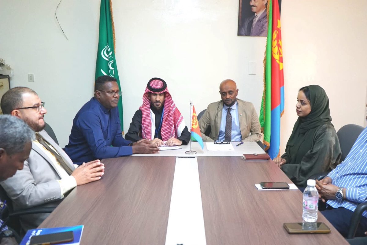 tesfanews's tweet photo. SAUDI ARABIA — 🇸🇦 🤝 🇪🇷  Under the supervision of the Consul General of the State of #Eritrea in Jeddah, Mr. Abdulrahman Osman, the Eritrean Community in Jeddah and its surrounding areas has signed a medical cooperation agreement with Al Saqqaf Eye Center to provide specialized eye care services to all Eritrean citizens. 

The services will be offered through an approved referral system and under the facilities and terms agreed upon in the contract signed by both parties.

Representing the Eritrean community at the signing ceremony was Mr. Abdulqader Malik, Chairman of the Community. 

Representing Al Saqqaf Eye Center were Mr. Abdul Salam Bakharees, Operations Manager, and Mr. Sharif Mashali, Director of Relations and Partnerships. 

Also in attendance was Mr. Ahmed Jaafar, Head of Public Affairs for Eritreans in Saudi Arabia.

The agreement will come into effect on July 1, 2026.

(Source: Eritrean Community in Jeddah)