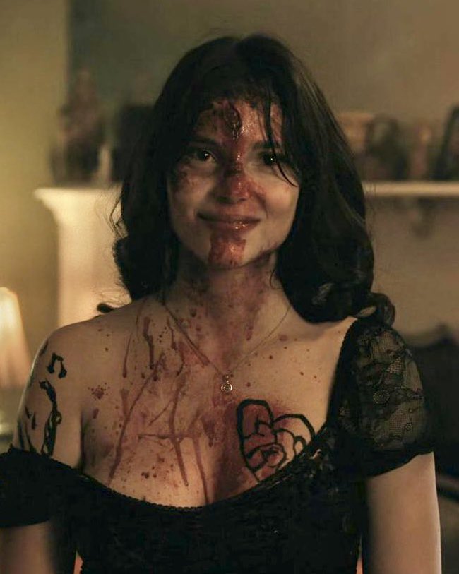 johnnyslawrence's tweet photo. prettiest girl in the entire world https://t.co/uSyh0vRGcd