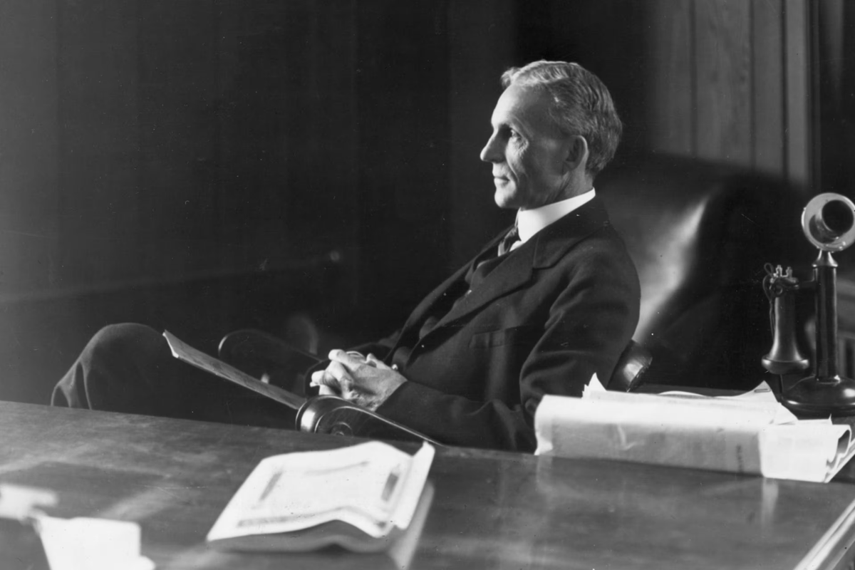 CuriousMindsHub's tweet photo. "Failure is simply the opportunity to begin again, this time more intelligently."

- Henry Ford https://t.co/egwialLrsp