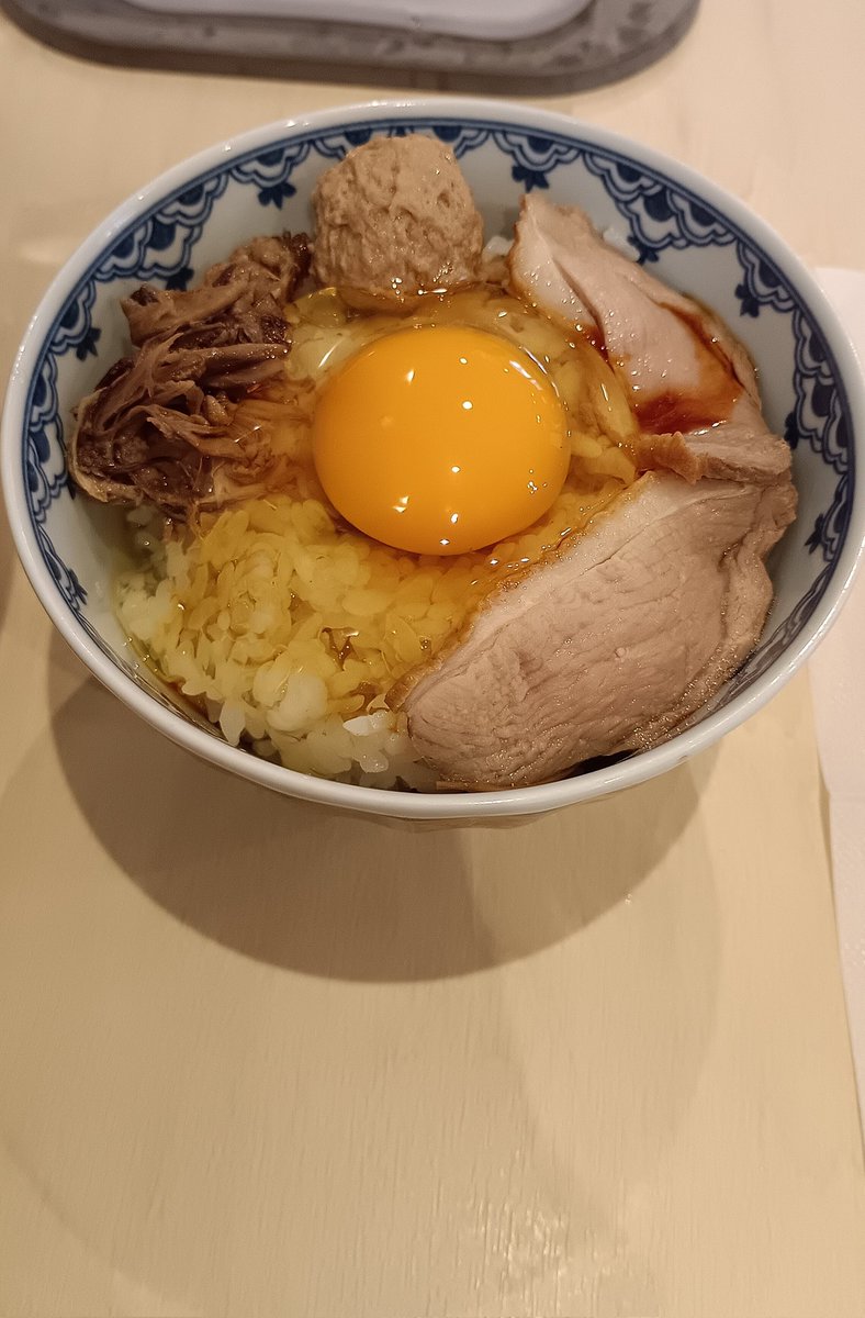 eccentric_momen's tweet photo. 本日昼ラー中央区南8条
【ダックラーメンエイジ】
ランチセット
『 鴨塩ラーメン』
＋『鴨脂ご飯』
頂きました！
いよいよスタンプカードあと少しです🙋
にしても鴨塩やっぱり旨いです🤗
ご馳走さまでした！
@duckrameneiji https://t.co/W9YnER85HL