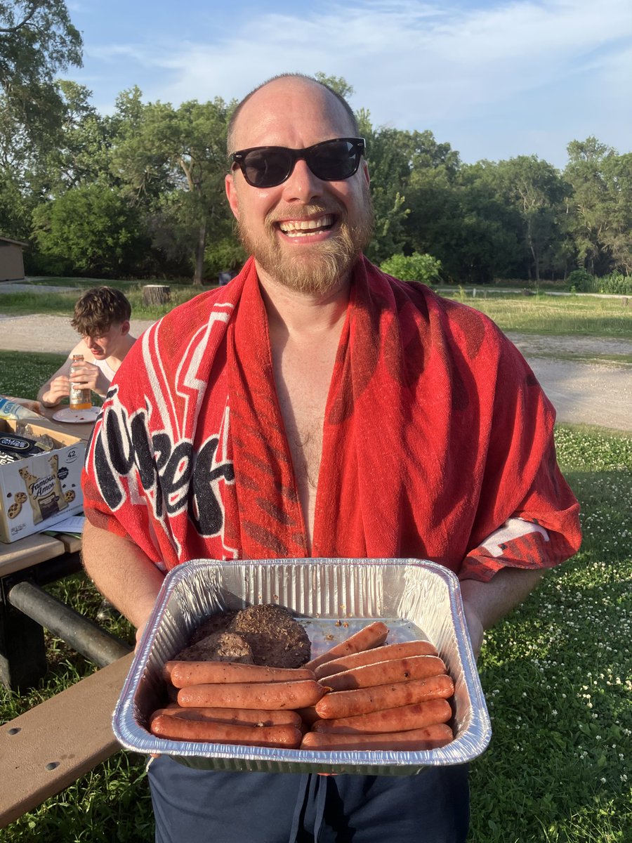 TbirdWrestling's tweet photo. Always remember to thank your cook, especially when he’s an award-winning chef! https://t.co/jgQGoJhgib