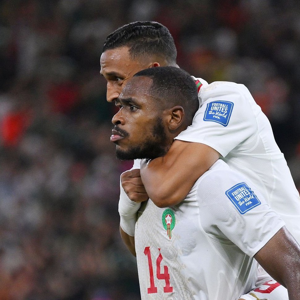ActuFootMaroc's tweet photo. 𝗟𝗘́𝗚𝗘𝗡𝗗𝗘 𝗗𝗨 𝗠𝗢𝗨𝗡𝗧𝗔𝗞𝗛𝗔𝗕.

ISSA DIOP QU'ALLAH TE PRÉSERVE, WALLAH T'ES MAROCAIN ! 🇲🇦😱 https://t.co/b7rOGngKuK