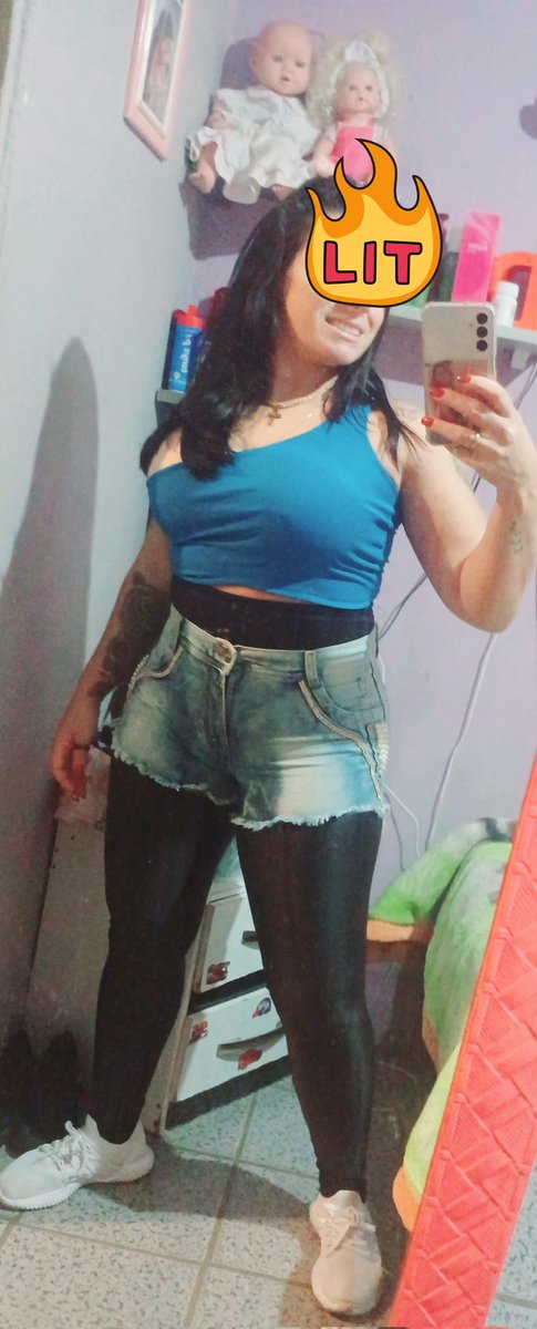cornodavanessa_'s tweet photo. Descobri que a Vanessa minha namorada está ficando com o meu chefe descobri que ela anda dando pro meu chefe já faz quatro meses eu achei umas fotos dos dois no celular dela https://t.co/Pz524xoNBv