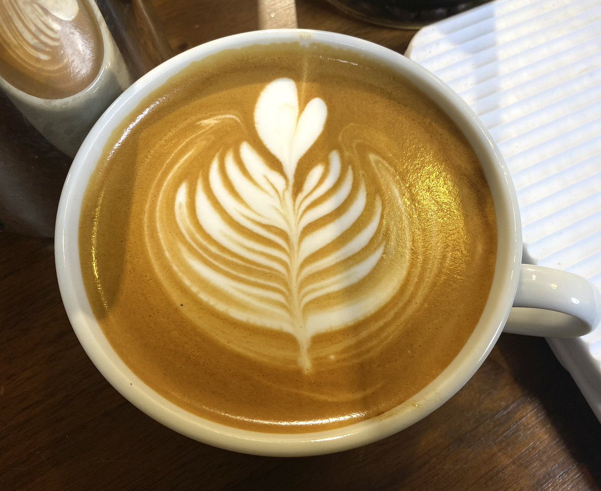throwsThrowable's tweet photo. 昼ラテ☕️ https://t.co/o72VMljDwT