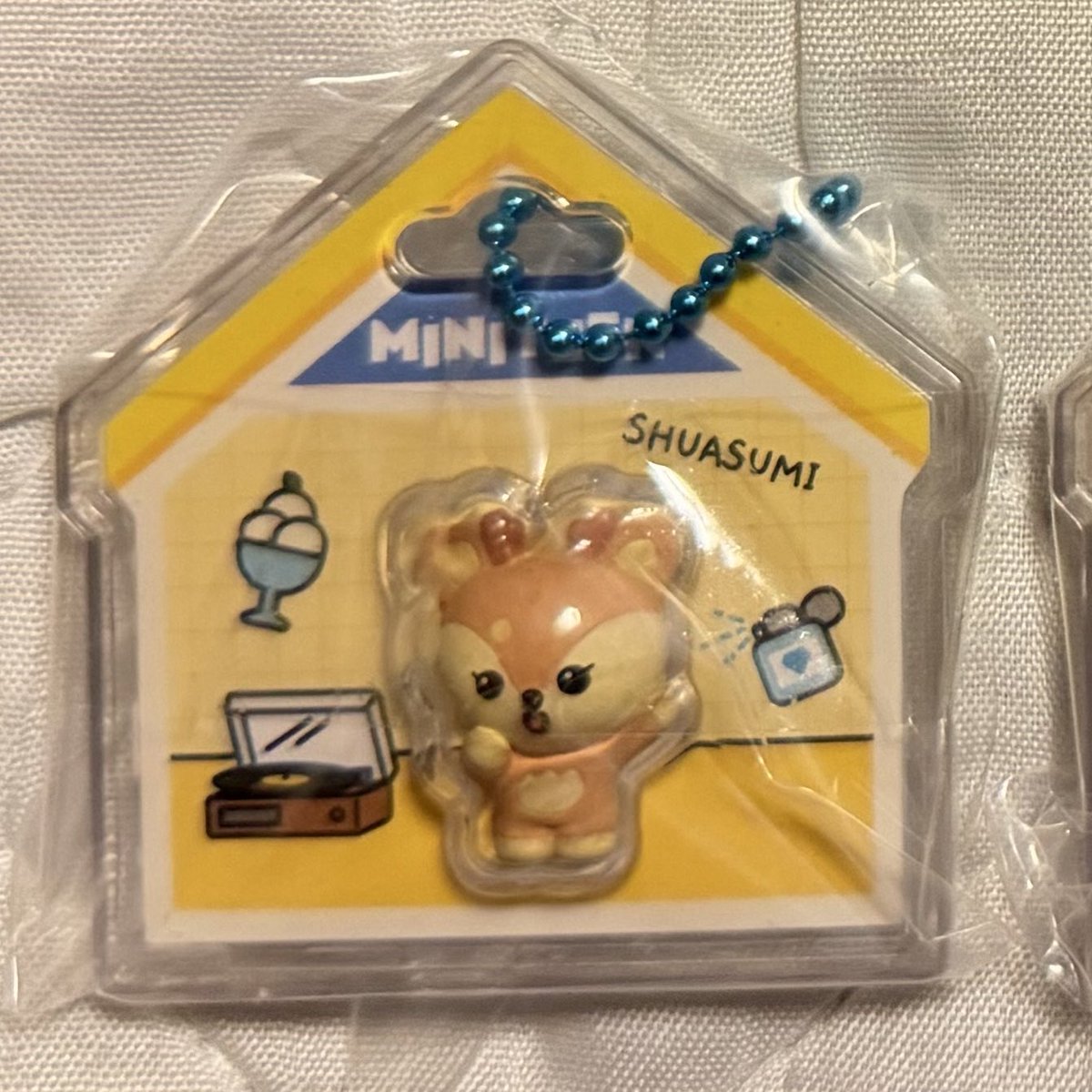 daikusu08's tweet photo. @0 

SEVENTEEN セブチ MINITEEN ミニティーン パッケージチャーム&amp;グミ 交換

譲　ジョシュア

求　同種ホシ or つまんで 🦀⛓️ディノ

都内手渡し希望です
お気軽にお声がけください https://t.co/S6vDByxym2