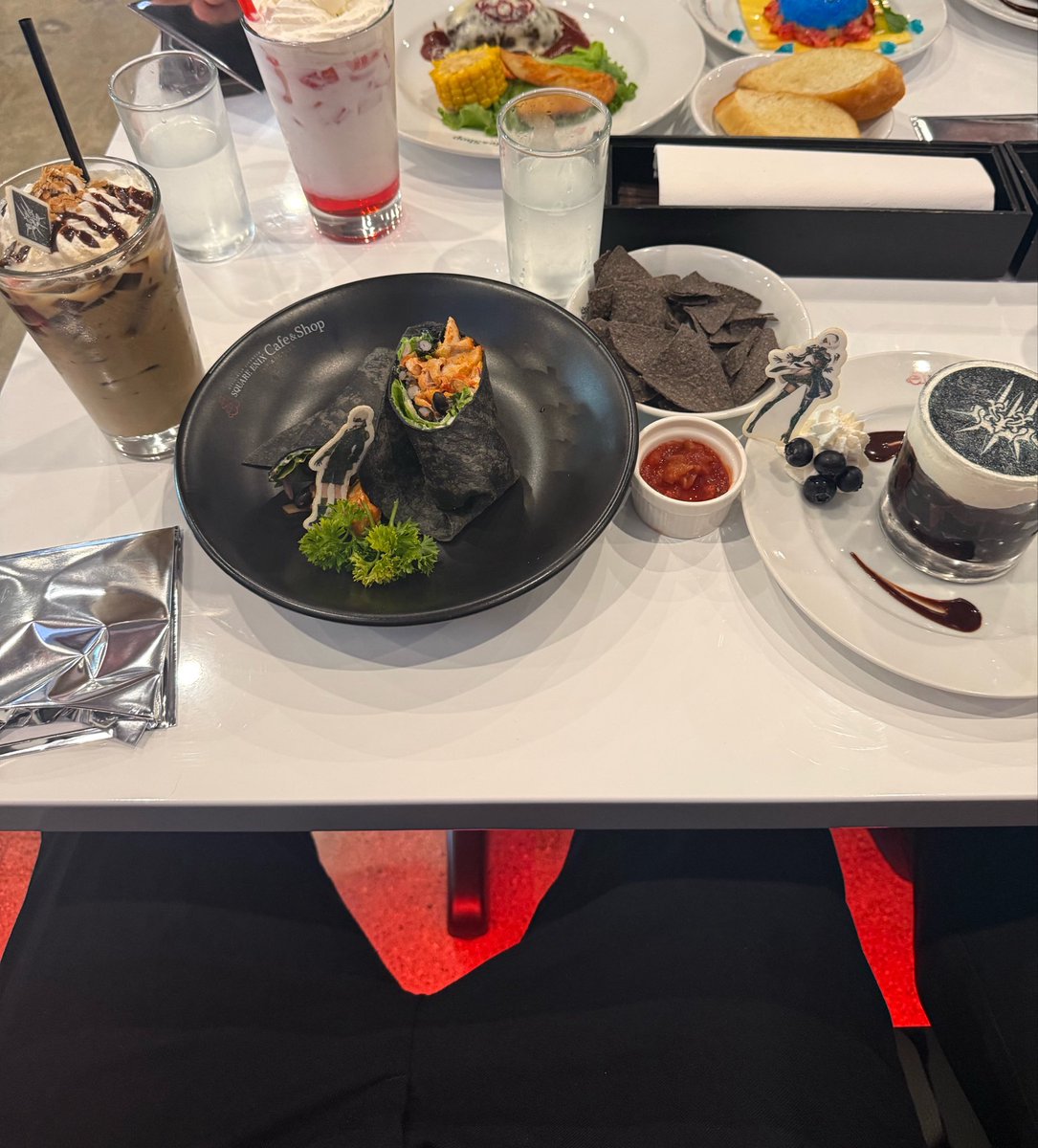 Figuredelight's tweet photo. Went to the cafe today it was fun I liked the food choices I got I’d definitely go again #squareenix #squareenixcafe https://t.co/ximBbBsPP9