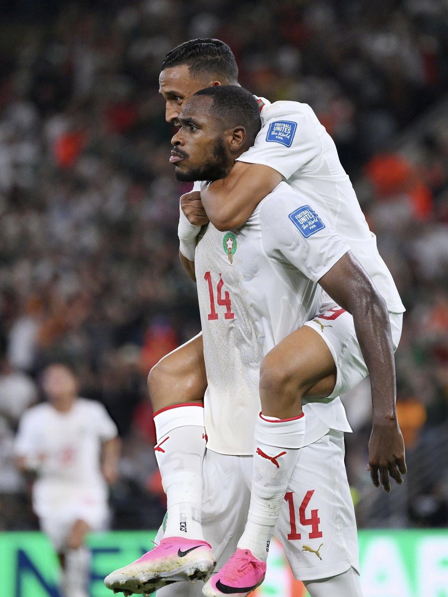 caf_online_FR's tweet photo. Il était temps. 🇲🇦🤩

Issa Diop égalise dans les derniers instants. ⏳

#FIFAWorldCup https://t.co/1eF9woLxLX