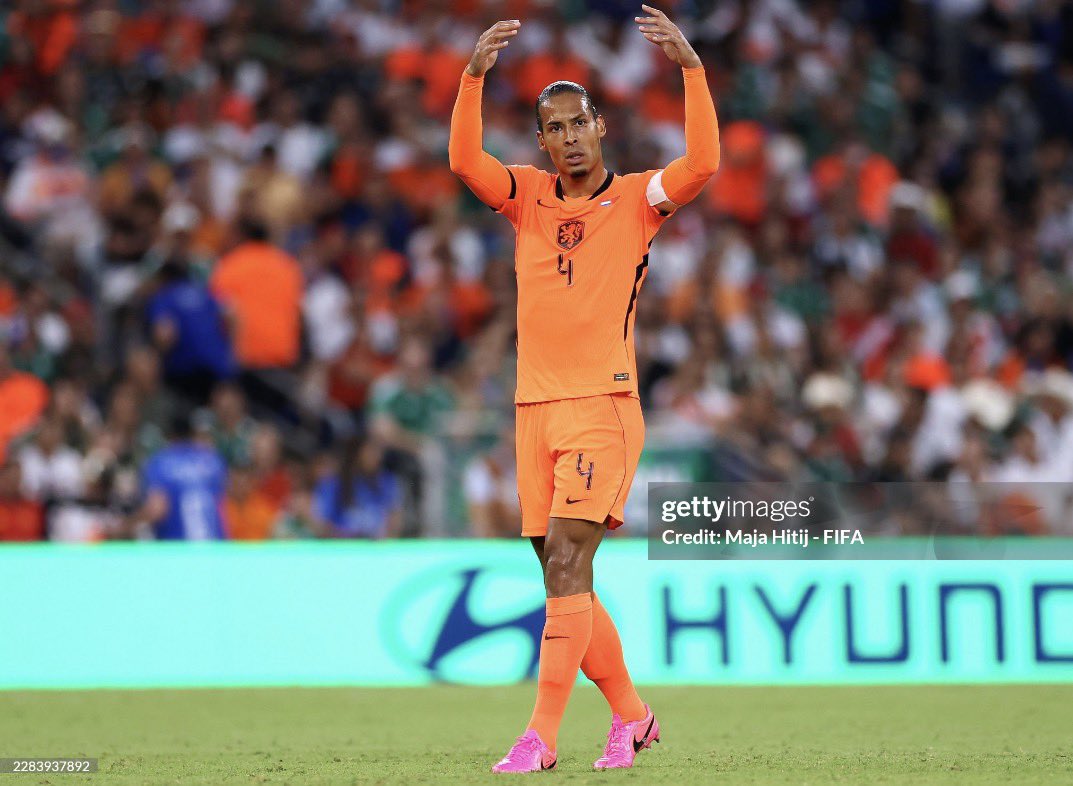 CounterPressers's tweet photo. Virgil Van Dijk is still the best CB on the planet at 34 years of age. https://t.co/084HQ1hNI9