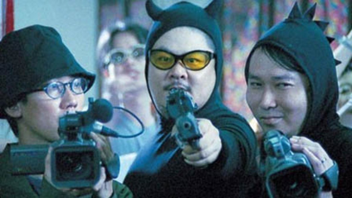 kai_entai's tweet photo. hello! i will be hosting a screening of YOU SHOOT, I SHOOT (2001, dir. Pang Ho-cheung) at eyesore this wednesday night around 8 pm. you should come! it'll be fun! and also cause fuck canada day! https://t.co/Em7a9vTIOO