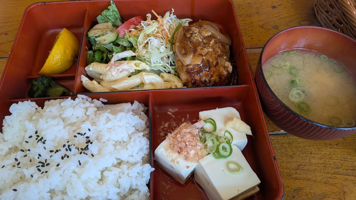 godbressad's tweet photo. ランチ https://t.co/NYi2KPGyqN