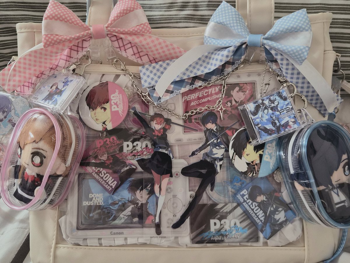 xuorbital's tweet photo. finished the ribbons on my bag ^_^ https://t.co/7iohO4N2dJ