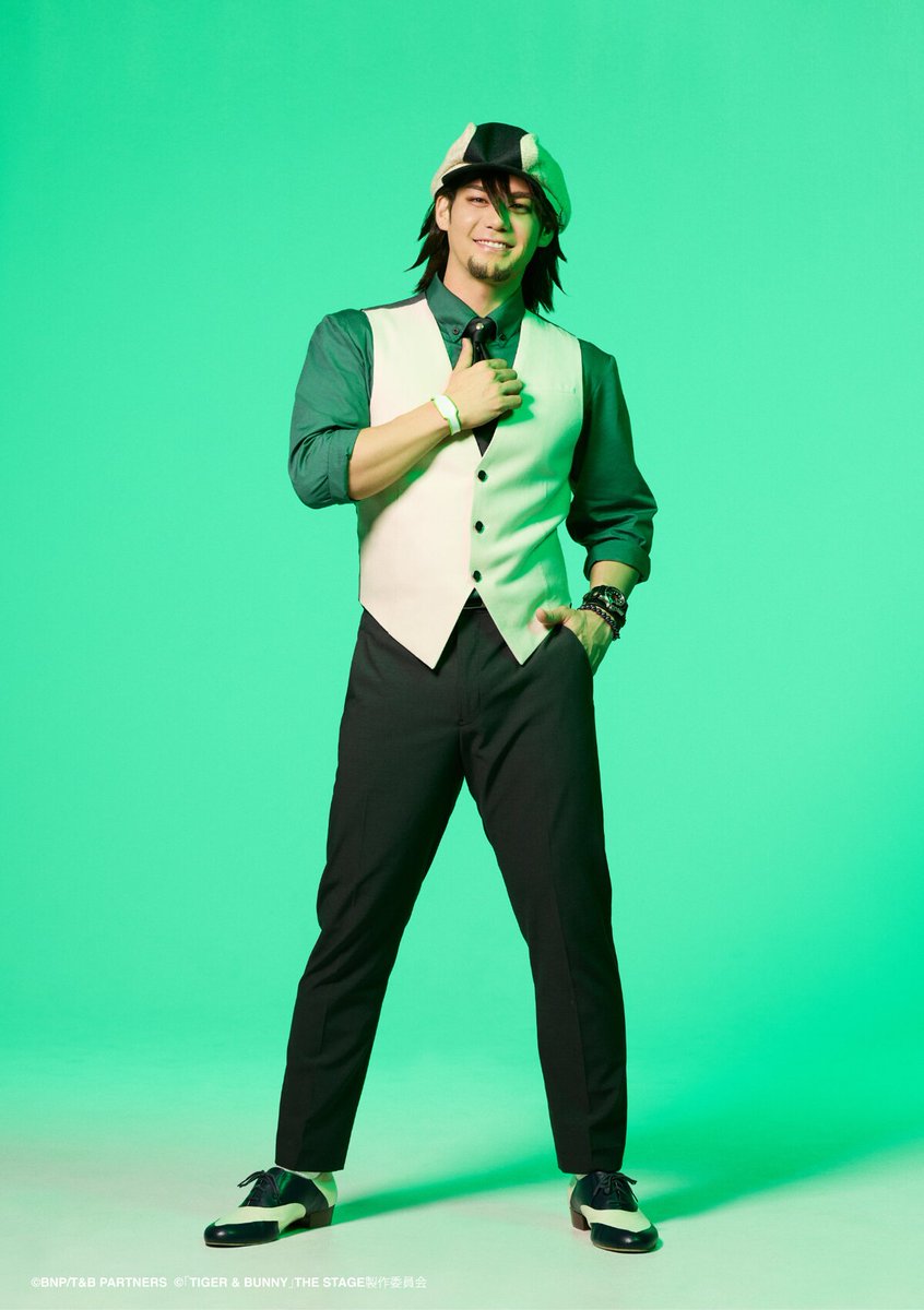 stage_natalie's tweet photo. 舞台「TIGER &amp; BUNNY」spiが虎徹、塩田一期がバーナビーに！キャスト＆ビジュアル一挙解禁（写真26枚 / コメントあり）
https://t.co/JBDHW87NJV

#舞台タイバニ https://t.co/Jo5WRFOk4R
